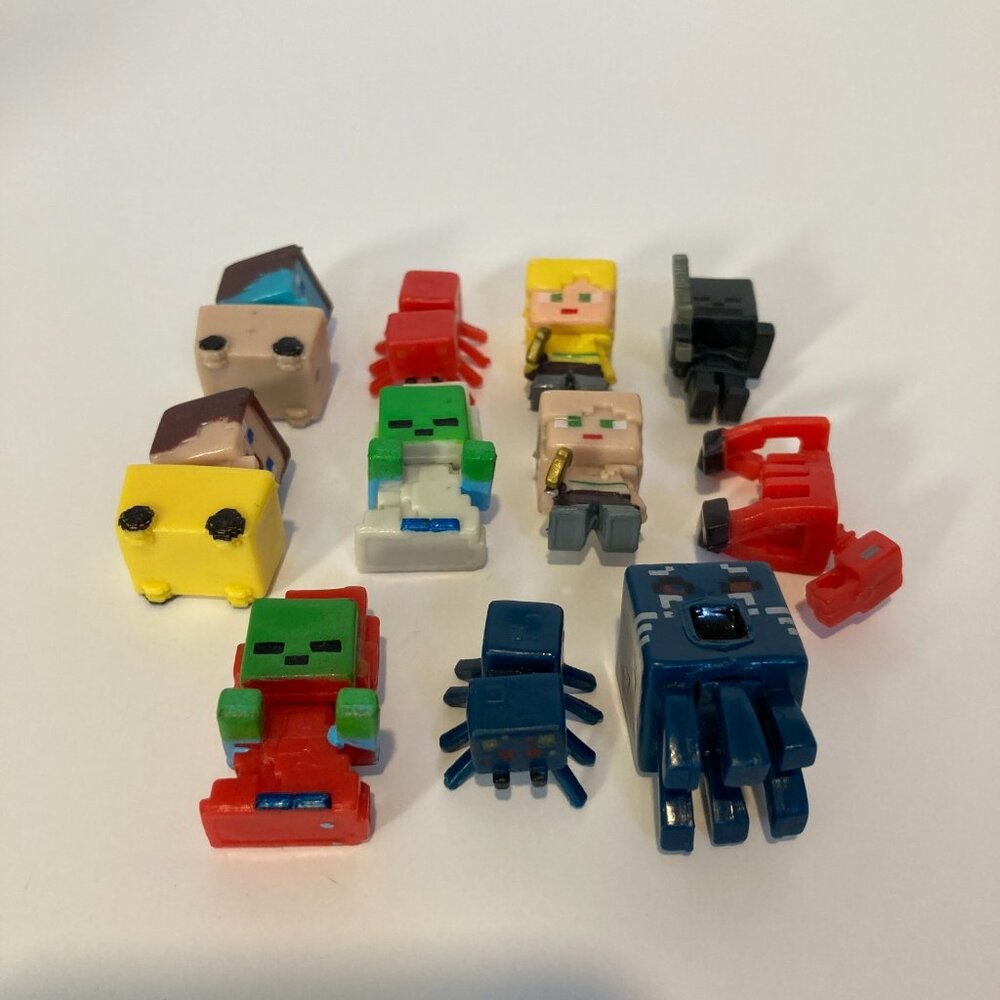 Minecraft Mini-Figures Lot of 11 Action Figures Mojang Zombie Spider Steve
